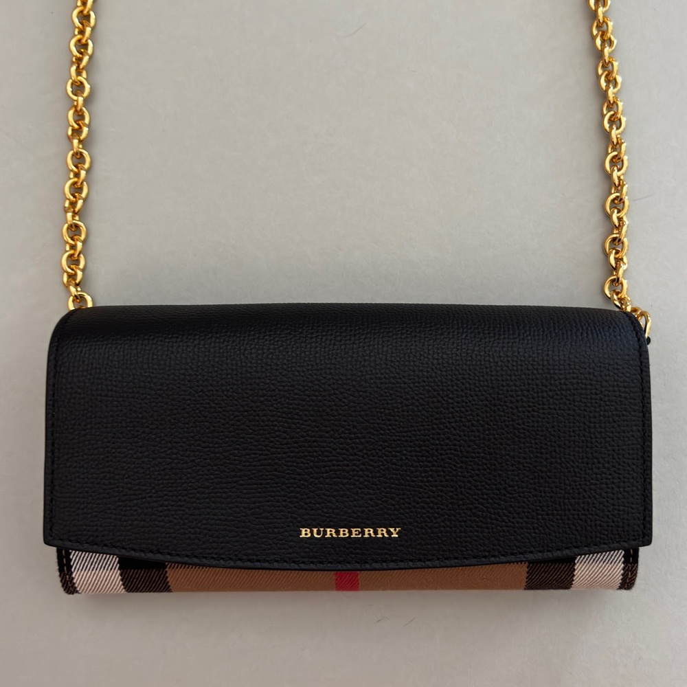 Burberry Black Leather & Nova Check crossbody – New with Tags.